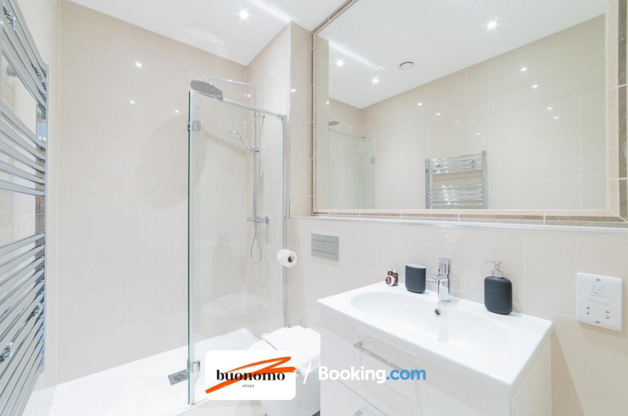 Two Bedroom Apartment At Buonomo Stays Short Lets & Serviced Accommodation Close To Wimbledon Tennis Courts Londýn Exteriér fotografie
